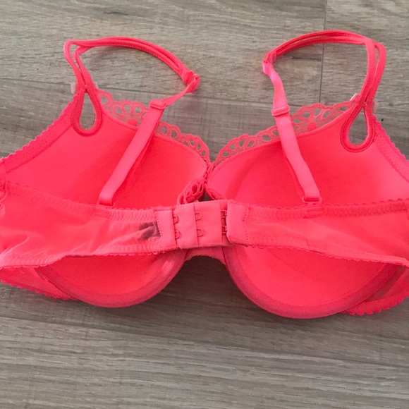 Victoria secrets pink bra - Picture 4 of 6